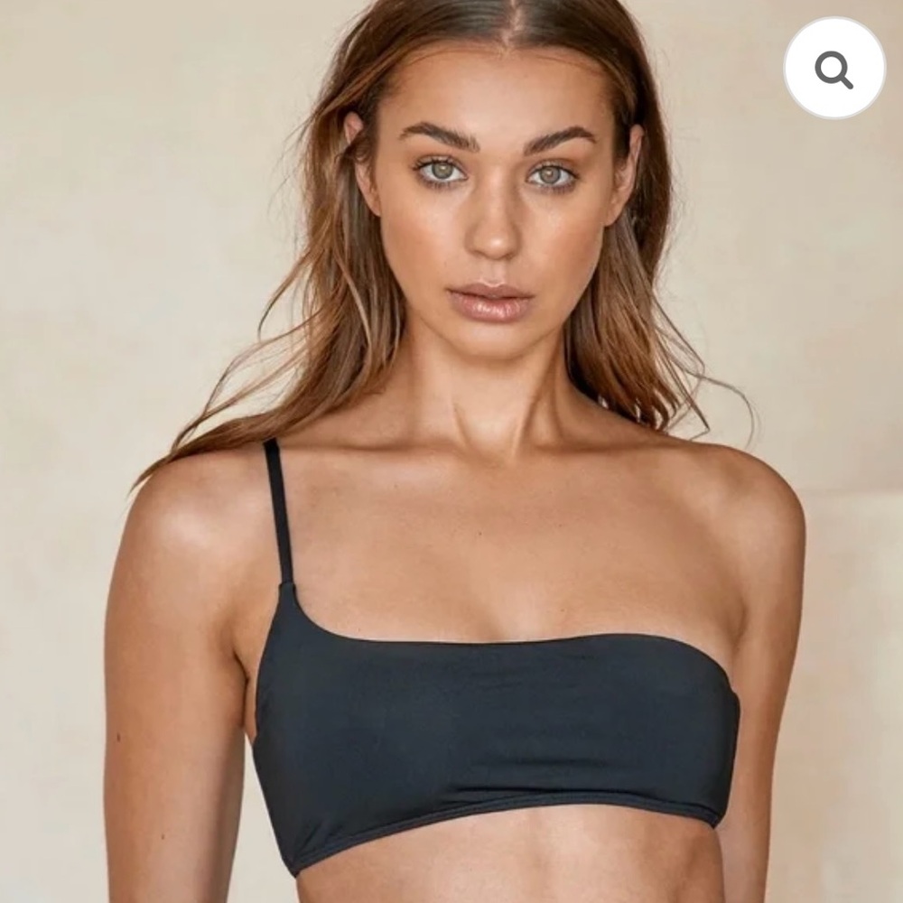 Monday Swimwear Bikini Top